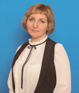 Белянская Елена Валентиновна, директор, 71